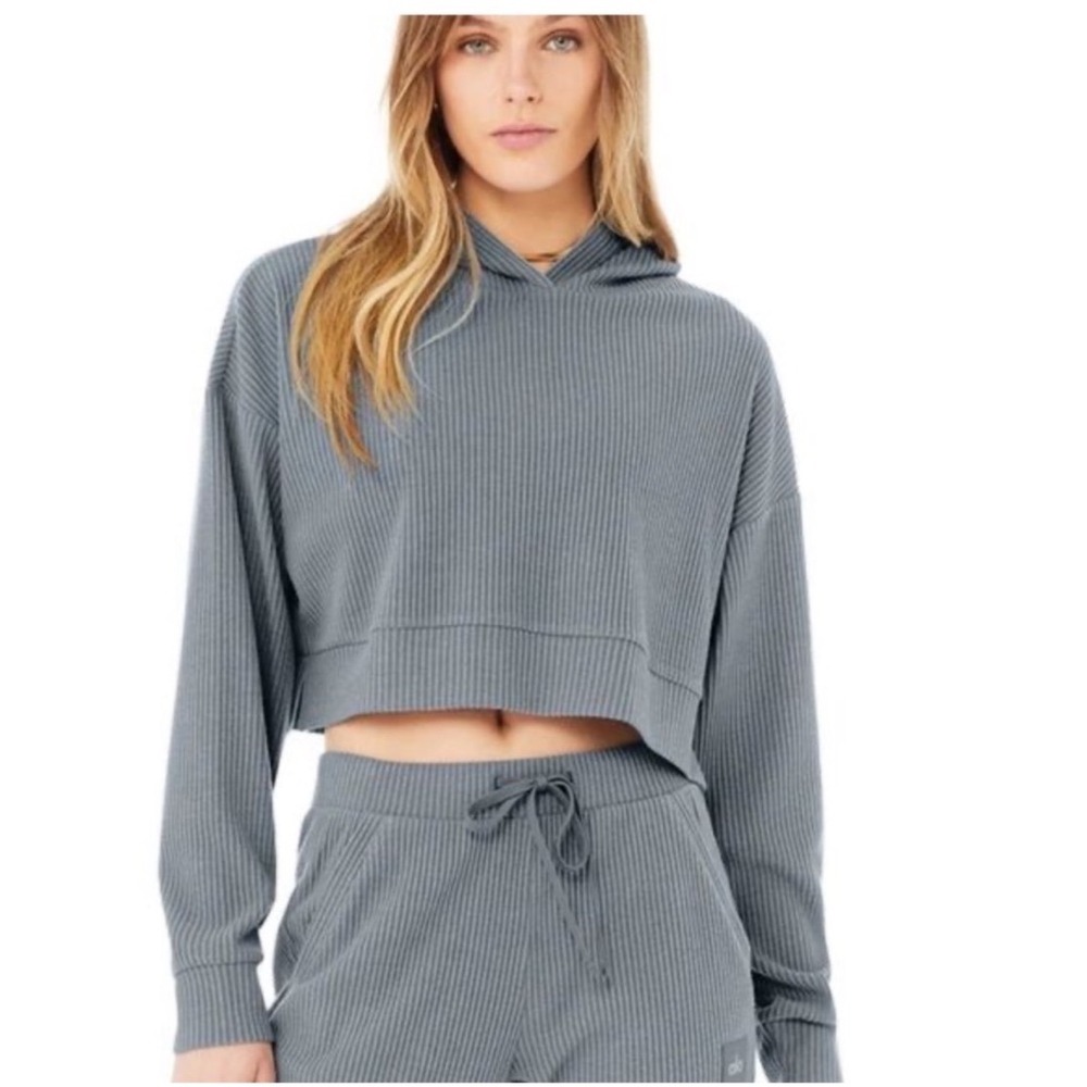 Alo Yoga Muse Hoodie ribbed knit cropped In Blue Size Medium